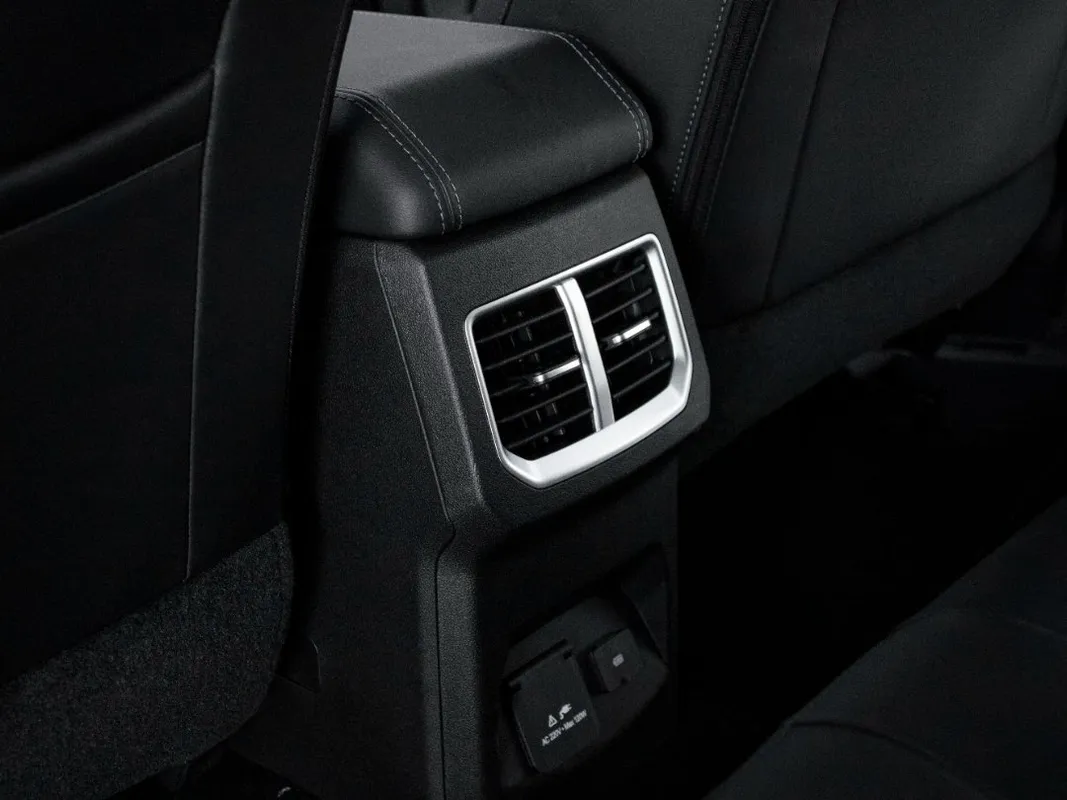 GWM P-Series PV 2.0TD LT Auto D/C P/U - Image 24