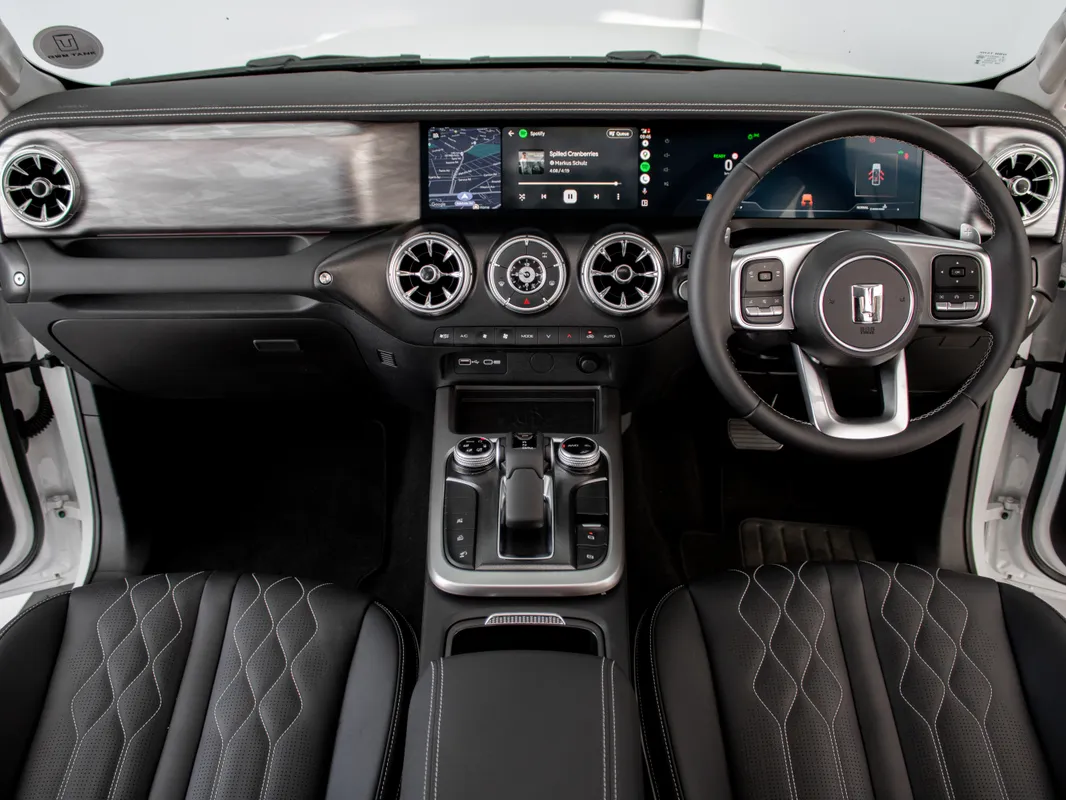 GWM Tank 300 2.0T HEV 9HAT 4X4 Super Luxury - Image 5