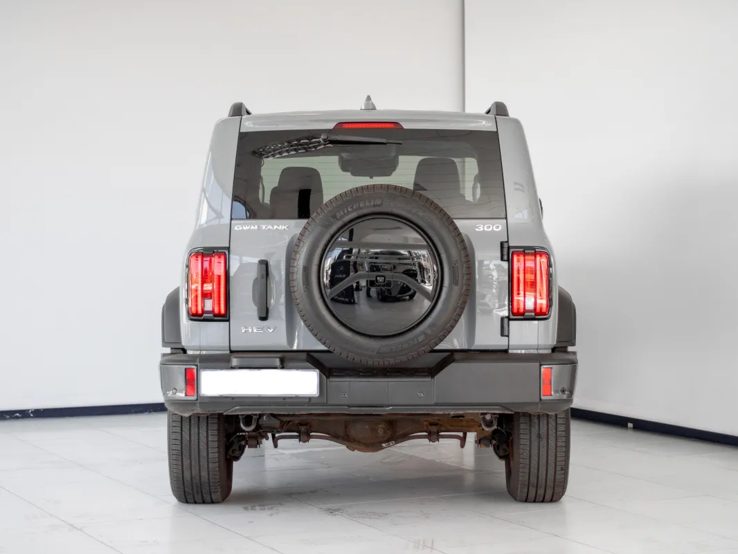 GWM Tank 300 2.0T HEV 9HAT 4X4 Super Luxury - Image 3