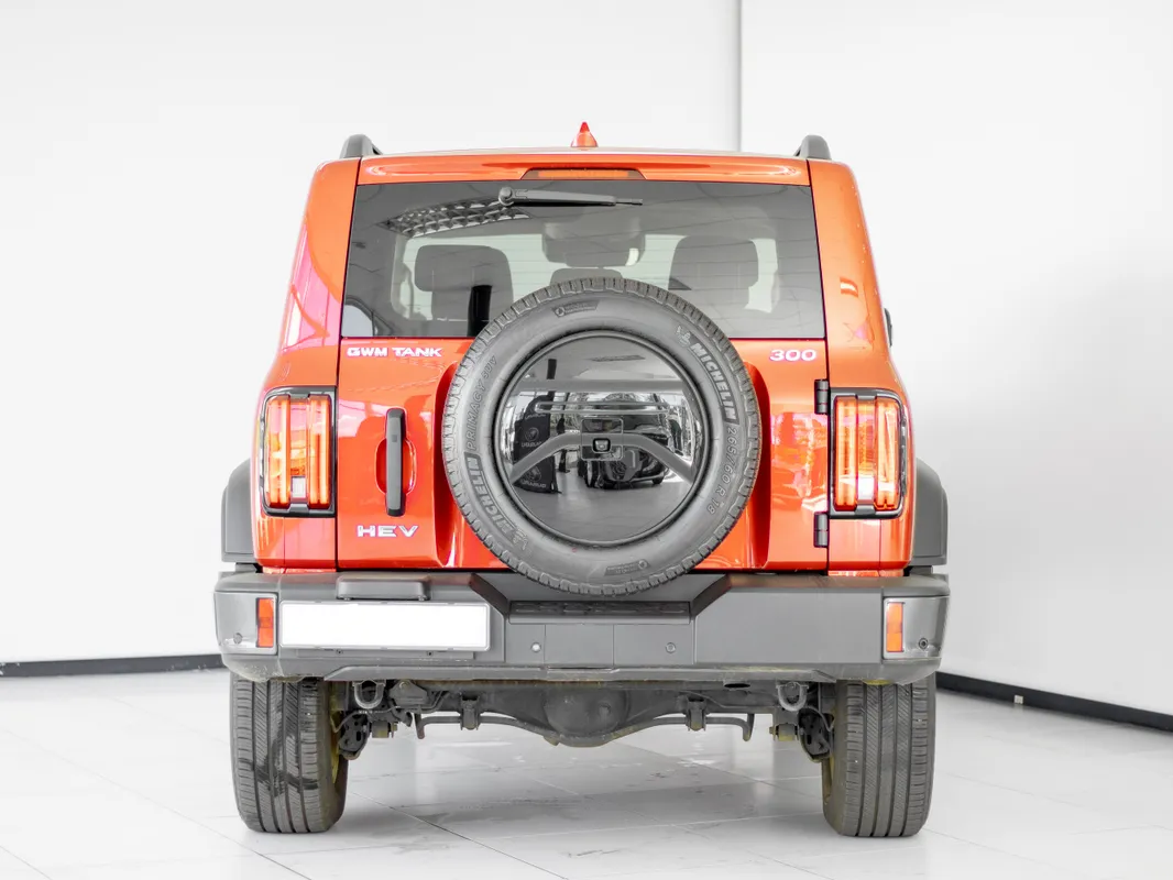 GWM Tank 300 2.0T HEV 9HAT 4X4 Super Luxury - Image 2