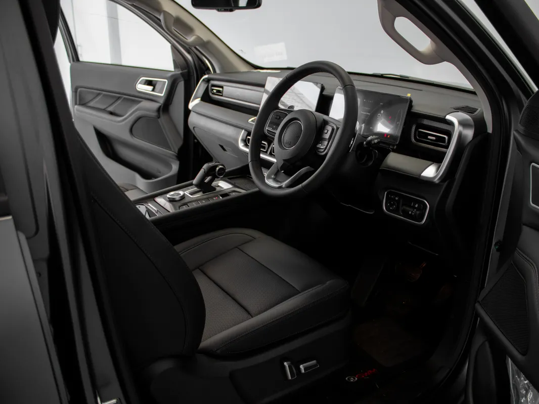 GWM P300 2.4TD LTD 4X4 9AT - Image 6