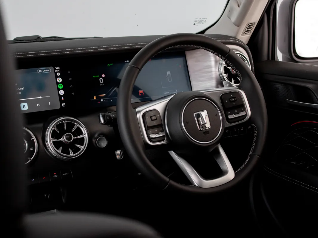 GWM Tank 300 2.0T 8AT 4X4 Super Luxury - Image 4