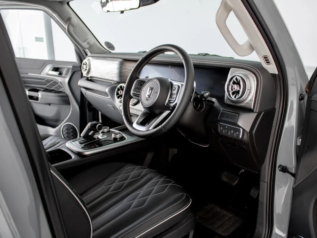 GWM Tank 300 2.4TD 9AT 4X4 Super Luxury - Image 4