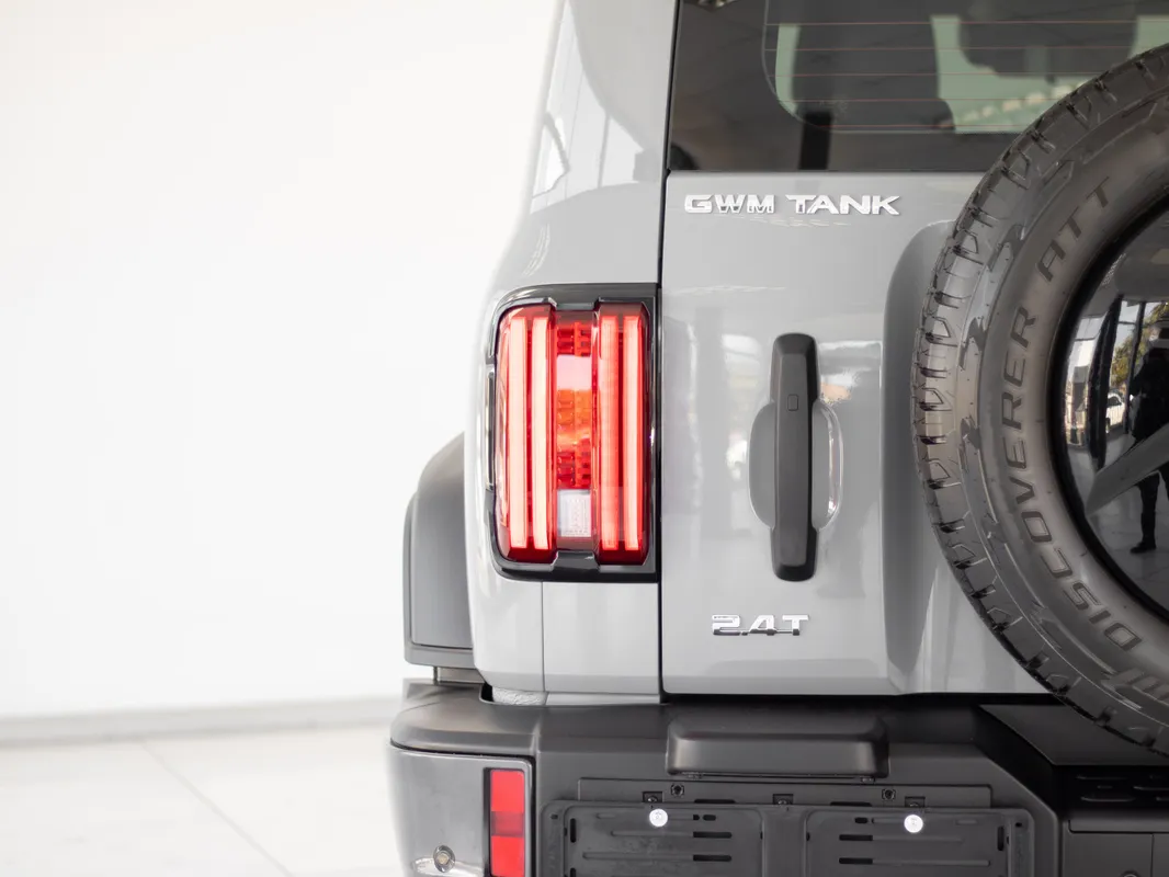 GWM Tank 300 2.4TD 9AT Luxury - Image 4