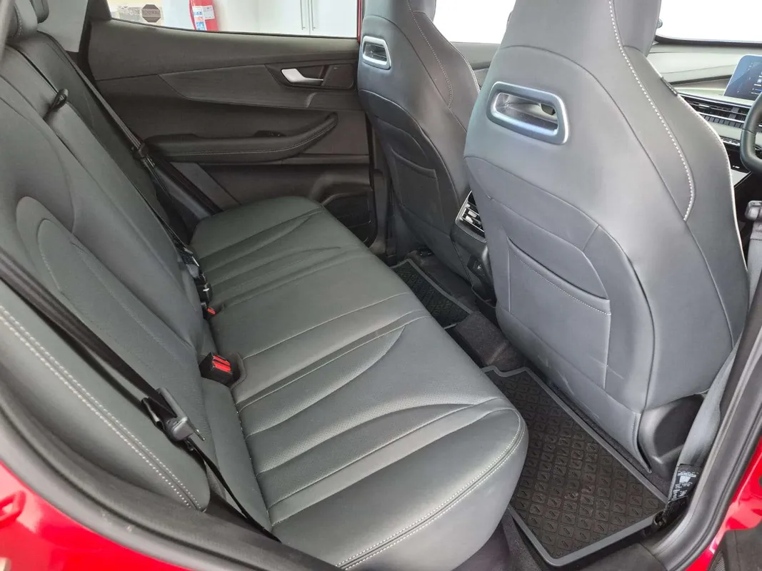 Chery Tiggo 4 Cross 1.5 HEV Elite DHT - Image 9