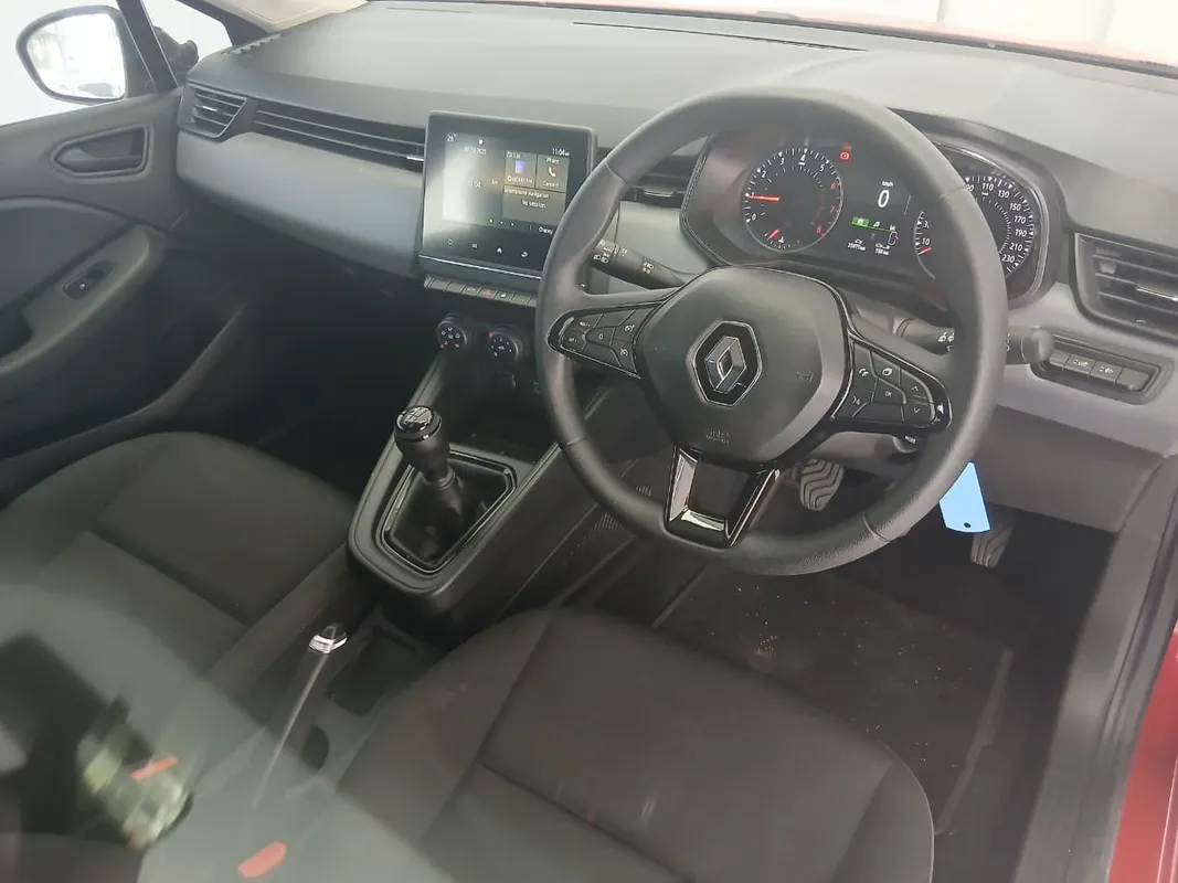 Renault Clio V 1.0T Life - Image 8