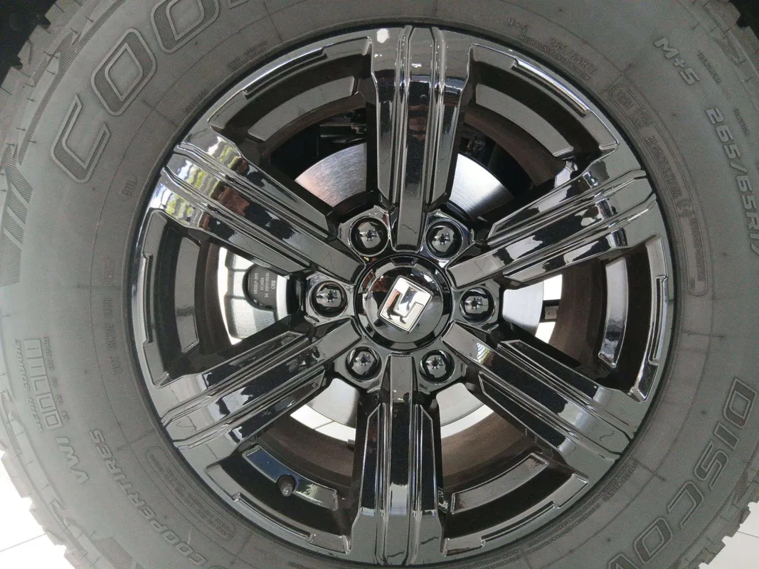 GWM Tank 300 2.4TD 9AT Luxury - Image 8