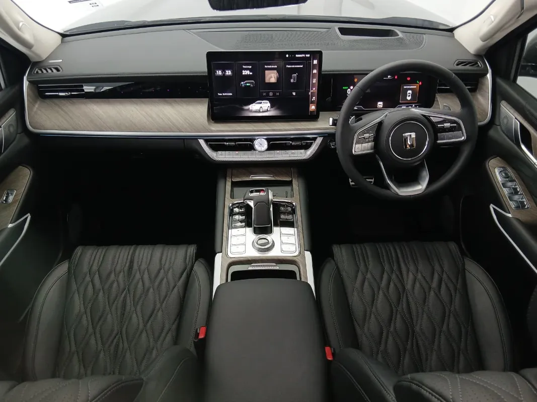 GWM Tank 500 2.0T 9HAT 4X4 Ultra Luxury - Image 9