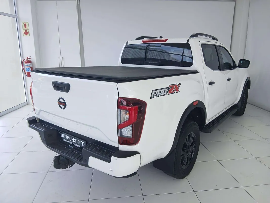 Nissan Navara 2.5DDTi Pro-2X Auto D/C P/U - Image 4