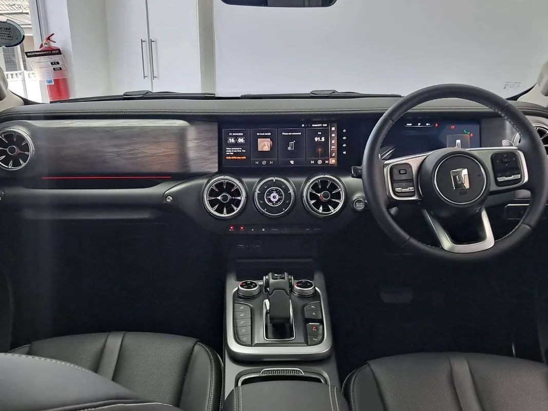 GWM Tank 300 2.4TD 9AT 4X4 Ultra Luxury - Image 8