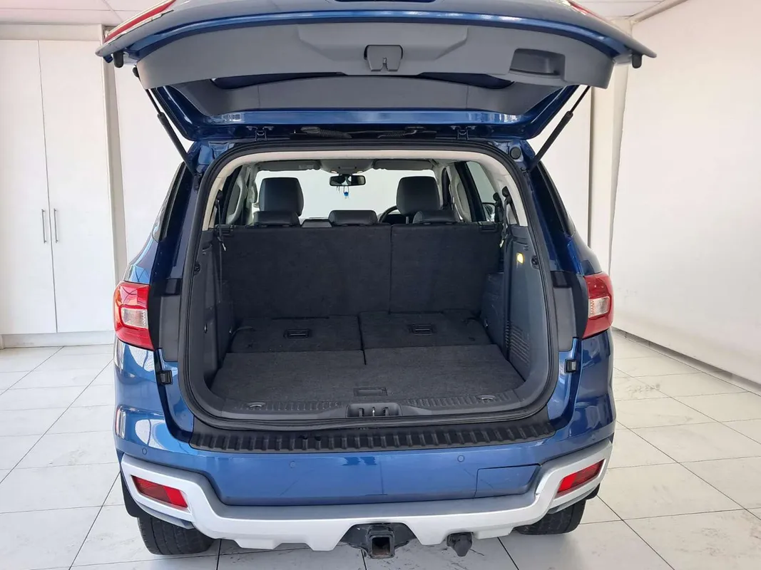 Ford Everest 2.2 XLT - Image 7