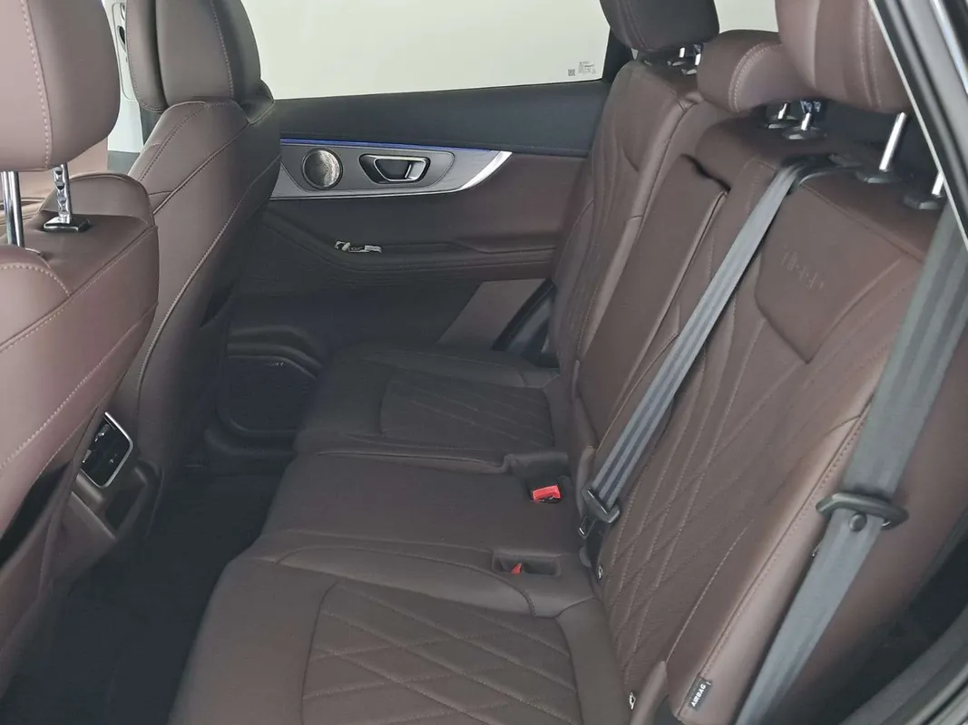 Chery Tiggo 8 Pro Max 2.0T Executive - Image 11