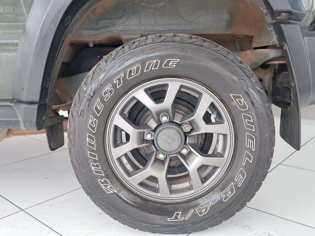 Suzuki Jimny 1.5 GLX 5Dr - Image 10