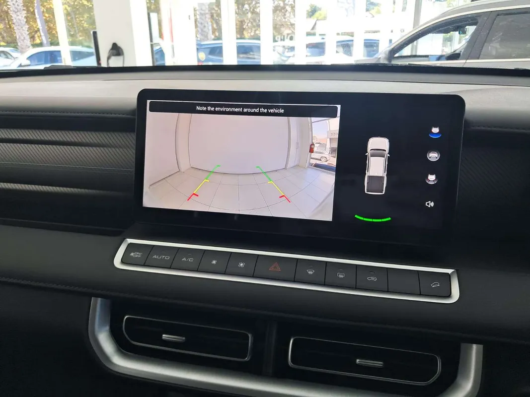 GWM P300 2.4TD LS 4X4 9AT - Image 12