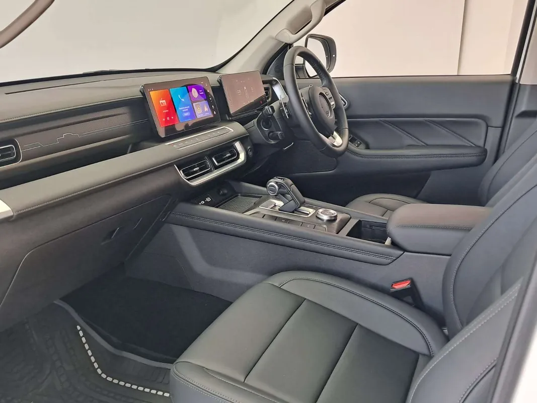 GWM P300 2.4TD LS 4X4 9AT - Image 8