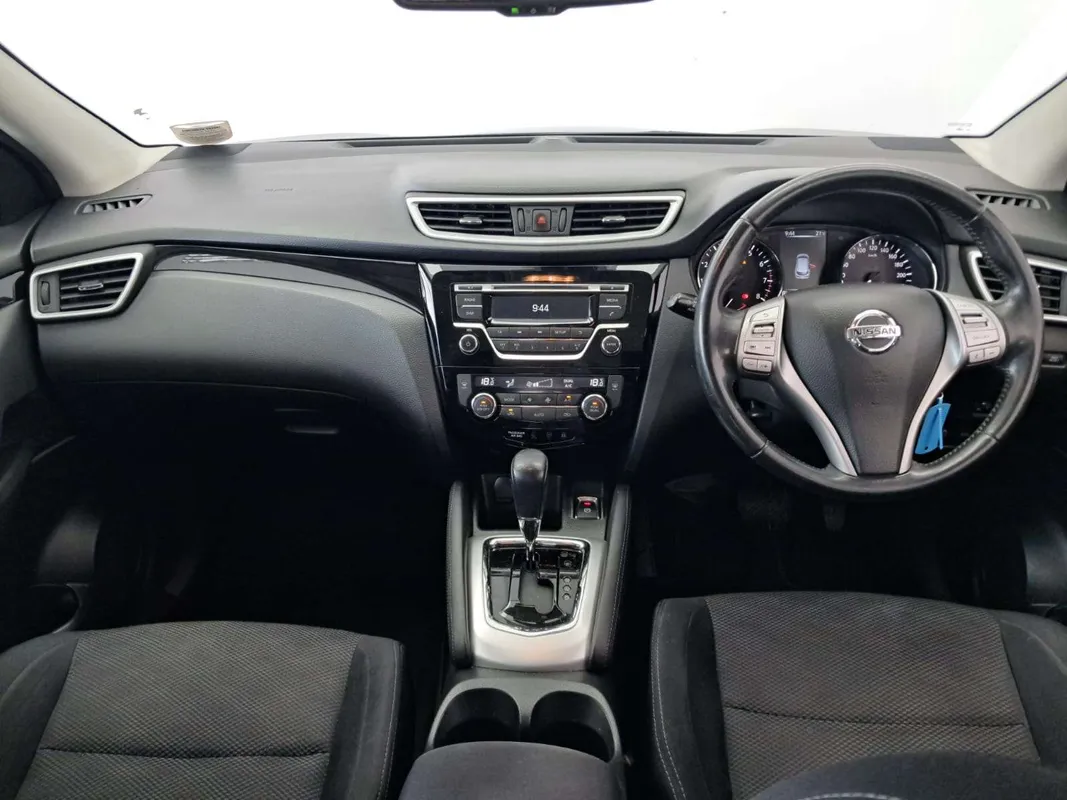 NISSAN QASHQAI 1.2T ACENTA CVT - Image 9