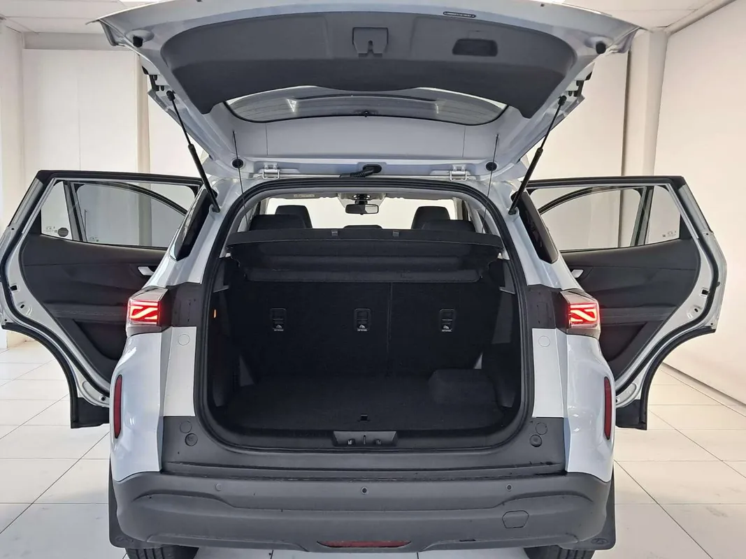 Chery Tiggo 4 Cross 1.5 HEV Comfort DHT - Image 5