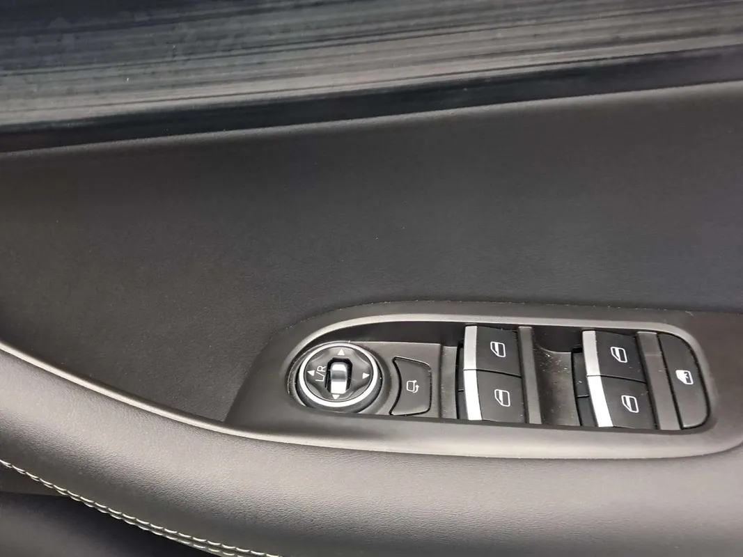 Chery Tiggo 4 Cross 1.5 HEV Comfort DHT - Image 9