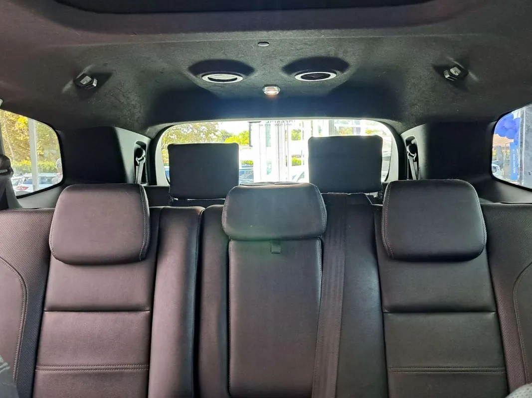 Ford Everest 2.0Bi-Turbo 4WD Limited - Image 11