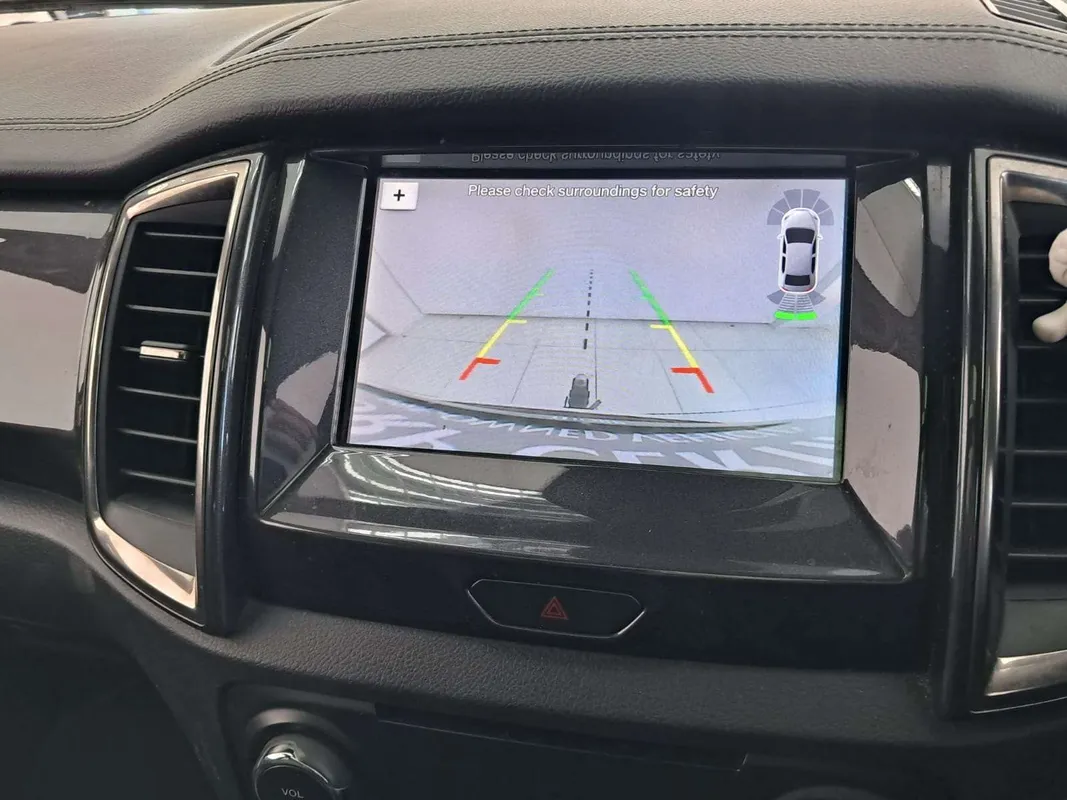 Ford Everest 2.0Bi-Turbo 4WD Limited - Image 12