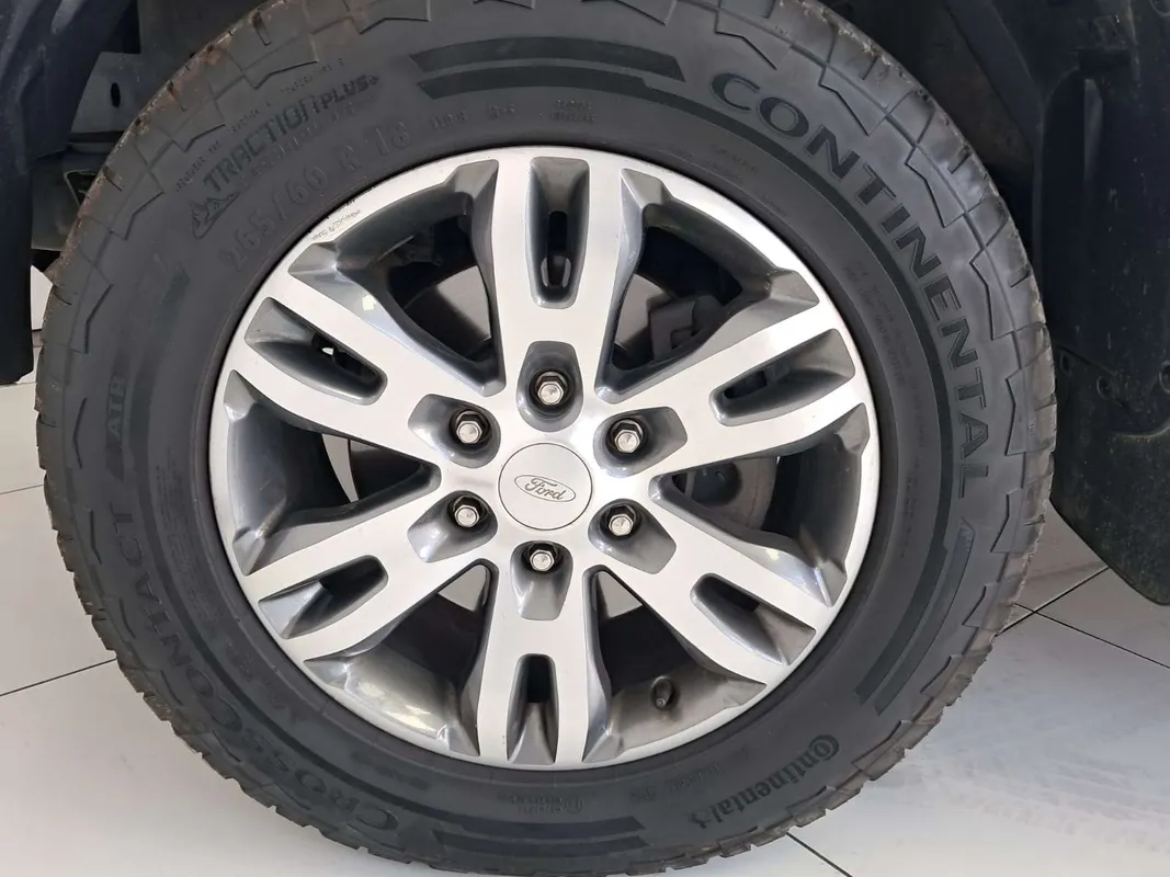 Ford Everest 2.0Bi-Turbo 4WD Limited - Image 15