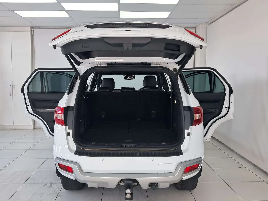 Ford Everest 2.0Bi-Turbo 4WD Limited - Image 5
