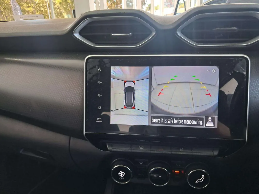 Nissan Magnite 1.0T Acenta Plus CVT - Image 12