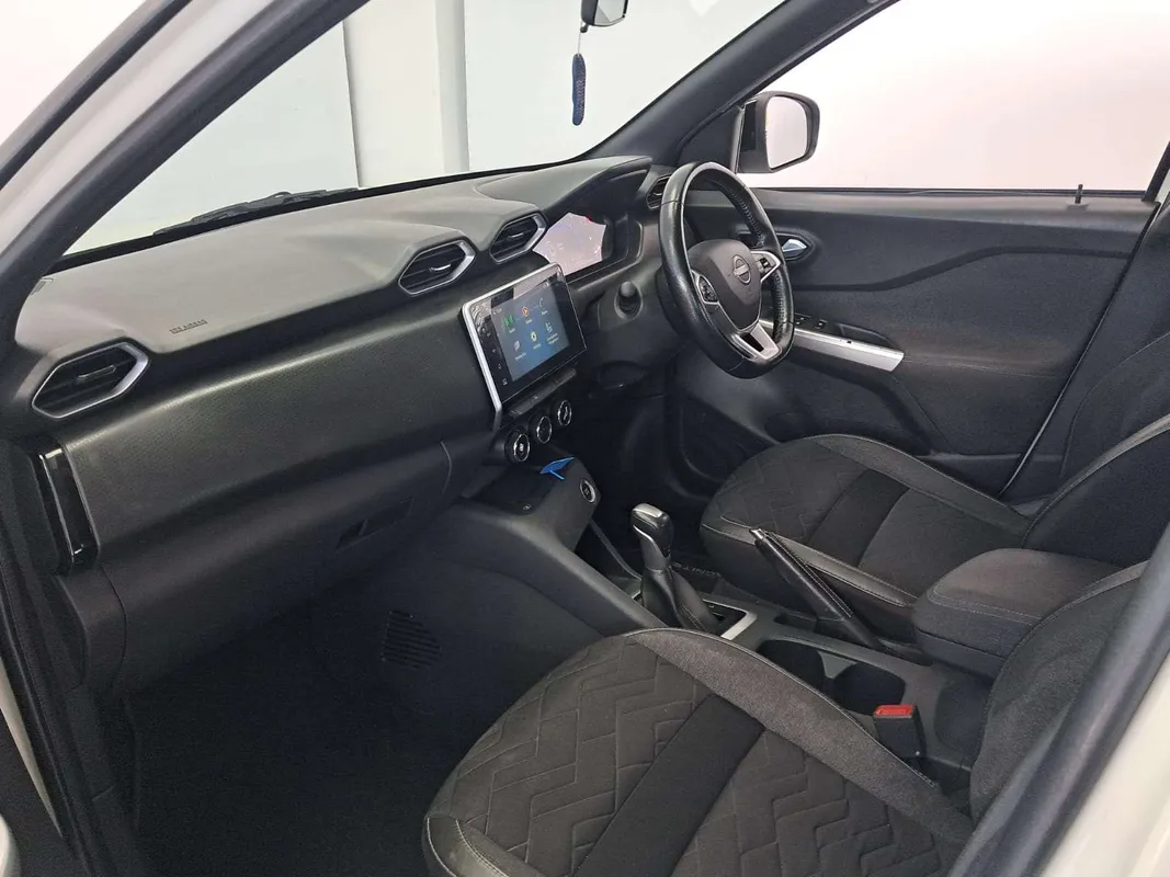 Nissan Magnite 1.0T Acenta Plus CVT - Image 9