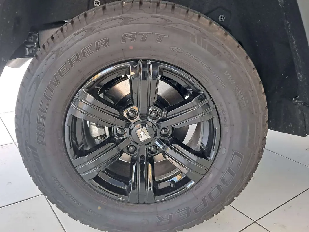 GWM Tank 300 2.4TD 9AT Luxury - Image 12