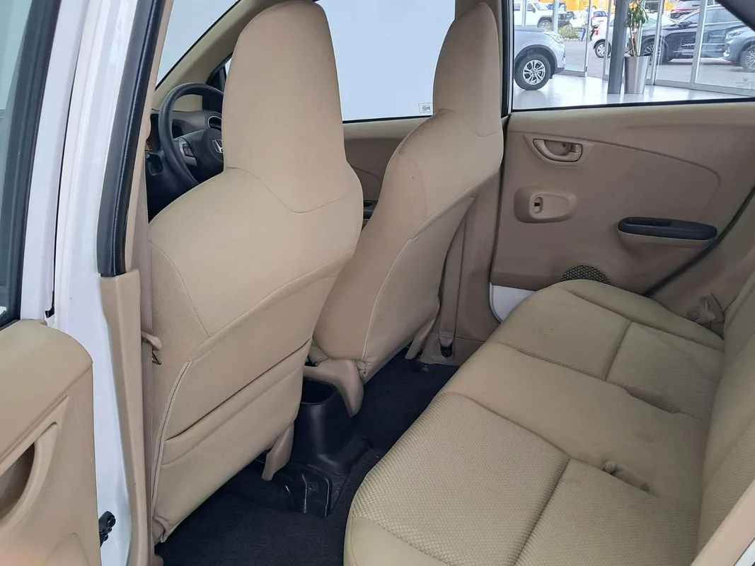 HONDA BRIO 1.2 COMFORT 5DR A/T - Image 12