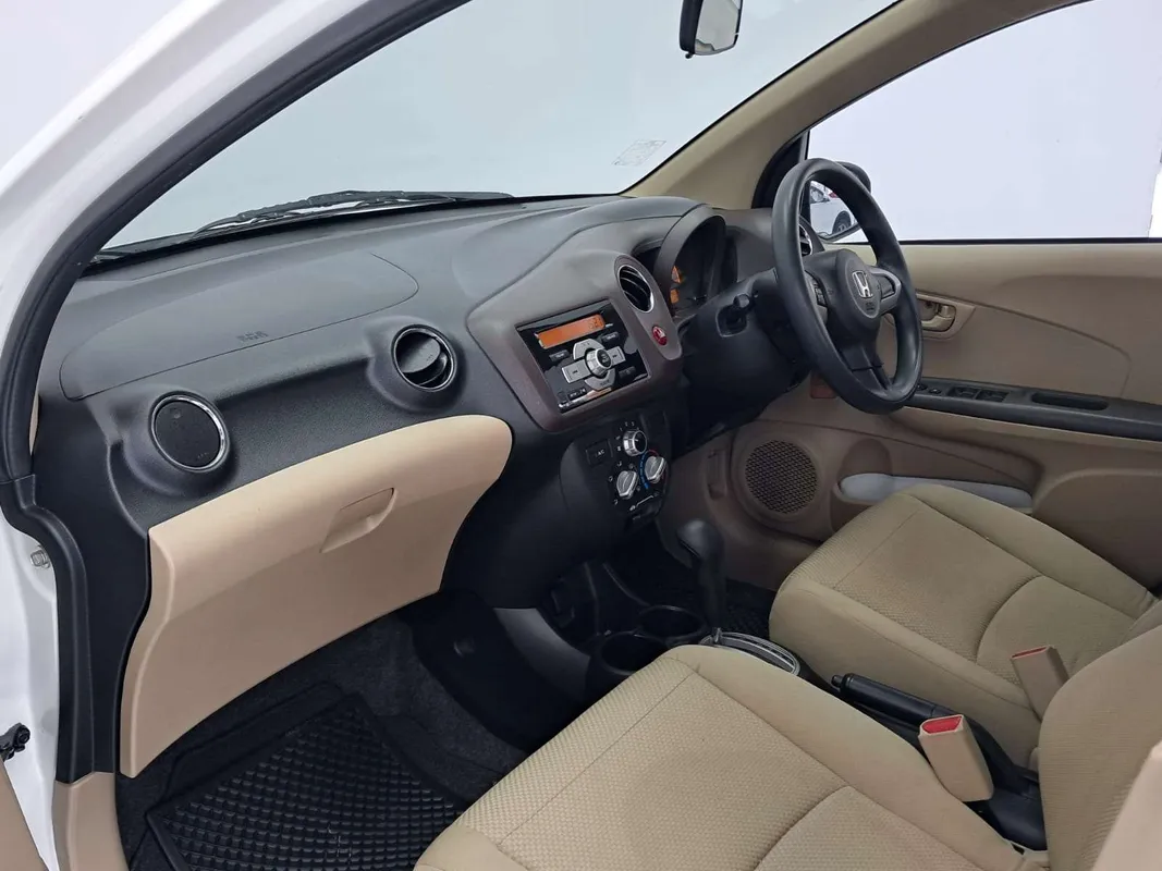 HONDA BRIO 1.2 COMFORT 5DR A/T - Image 9