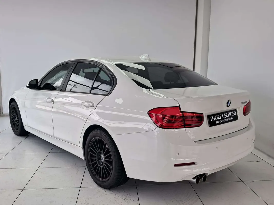 BMW 320i auto - Image 6