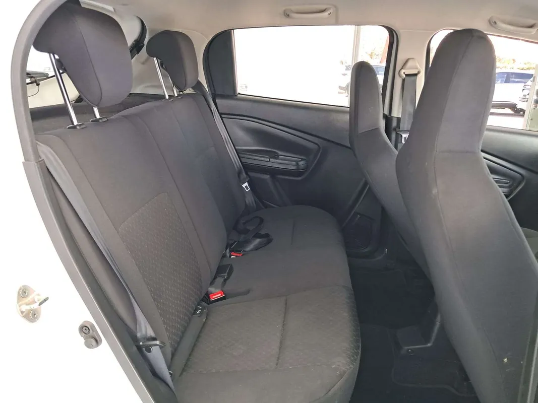 Suzuki Celerio 1.0 GL MT - Image 10