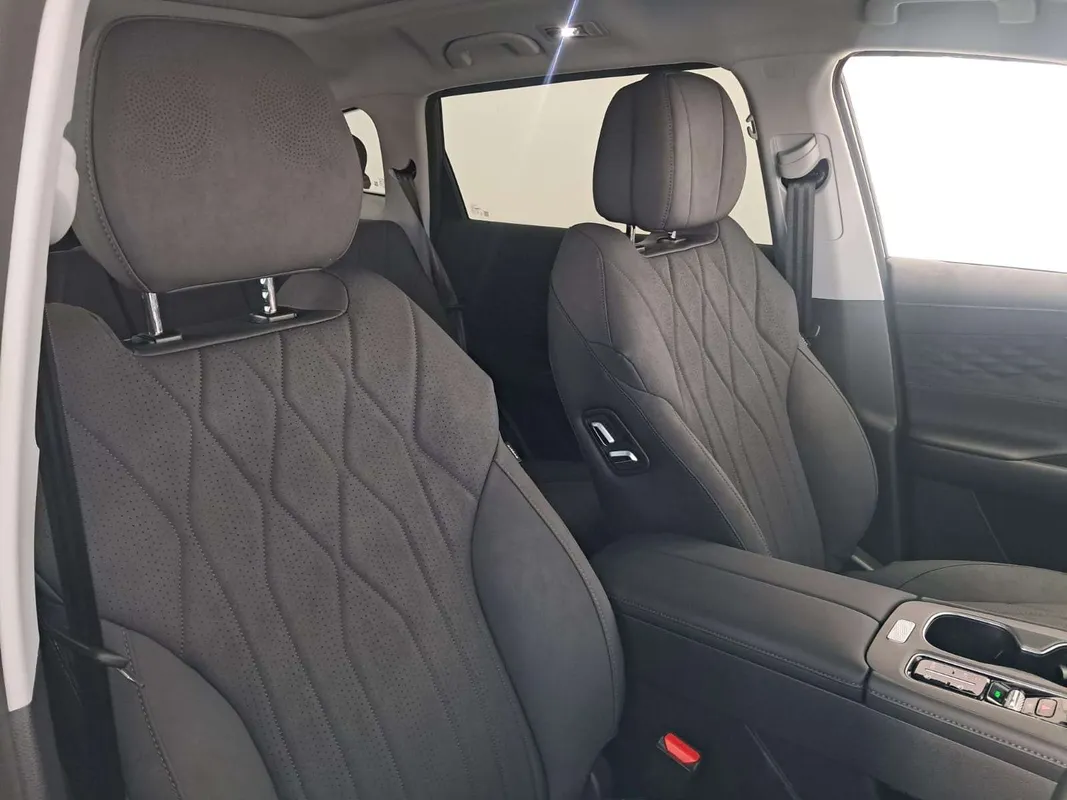 Chery Tiggo 8 1.5T CSH Apex DHT (PHEV) - Image 7