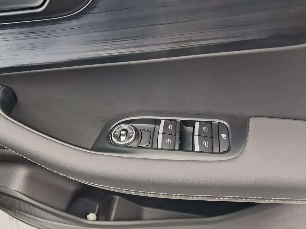 Chery Tiggo 4 Cross 1.5 LiT CVT - Image 9