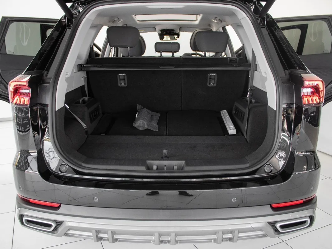 Chery Tiggo 8 1.5T CSH Apex DHT (PHEV) - Image 6