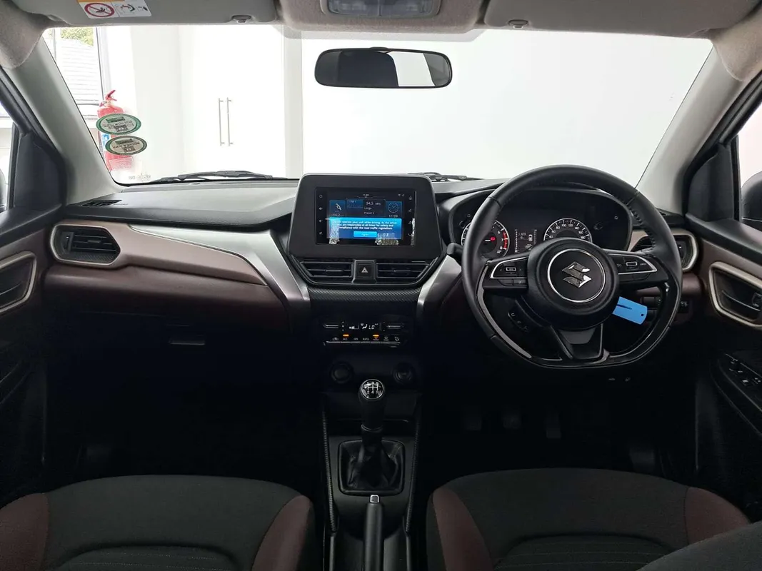 Suzuki Fronx 1.5 GL 5MT - Image 11