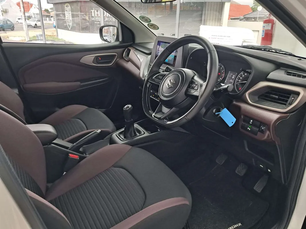 Suzuki Fronx 1.5 GL 5MT - Image 8