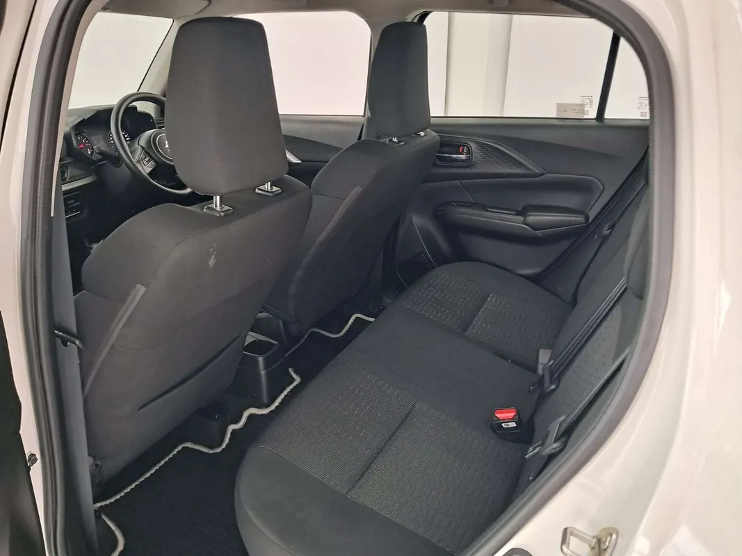 Suzuki Swift 1.2 GL+ CVT - Image 12