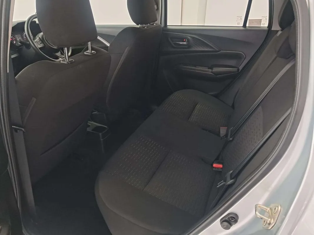 Suzuki Swift 1.2 GL+ MT - Image 13