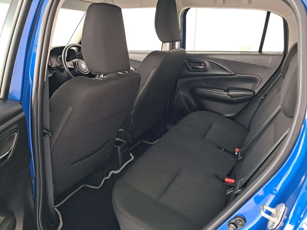 Suzuki Swift 1.2 GL+ MT - Image 12