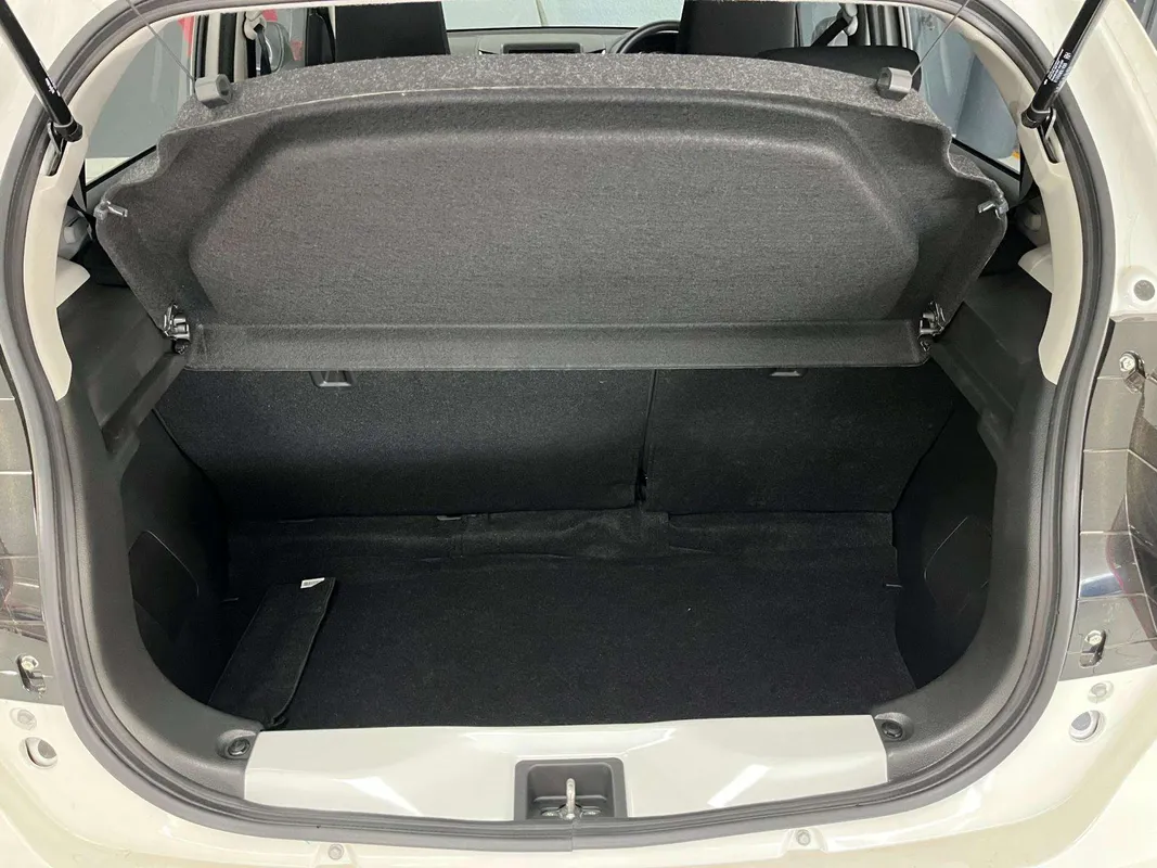 Suzuki Celerio 1.0 GL AMT - Image 4