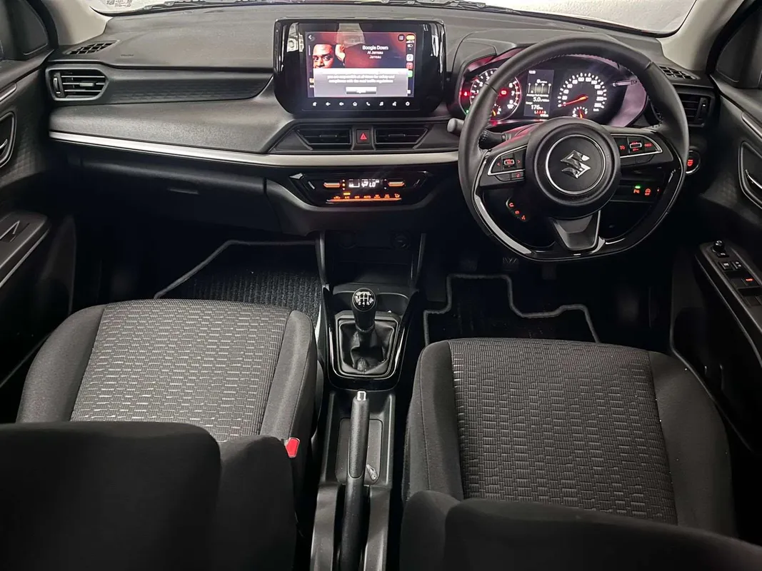 Suzuki Swift 1.2 GLX MT - Image 4