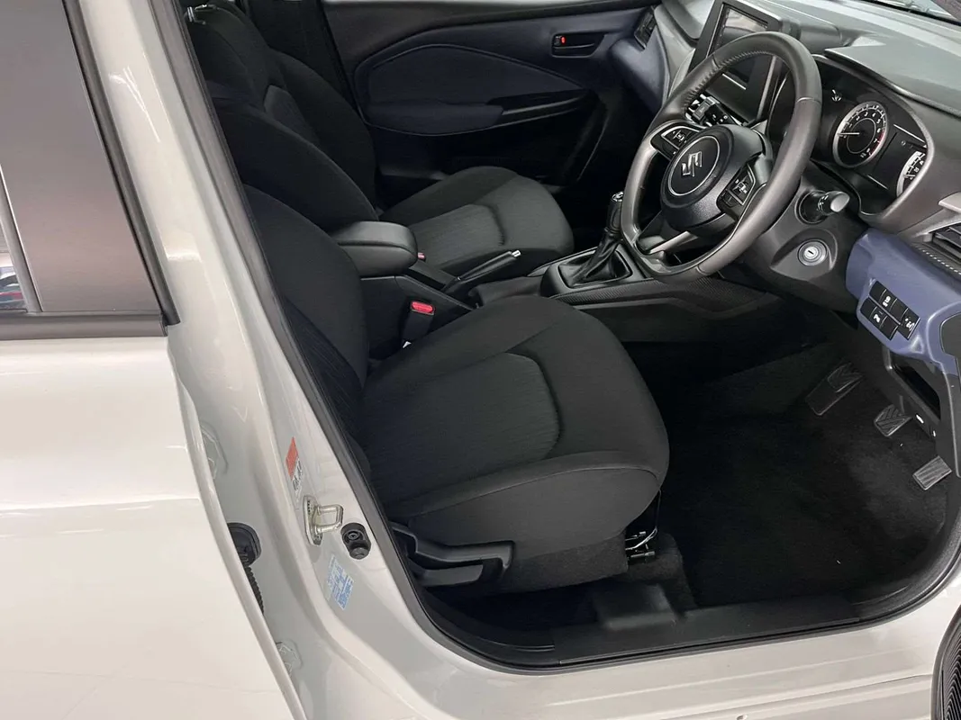 Suzuki Baleno 1.5 GL Limited Edition - Image 6