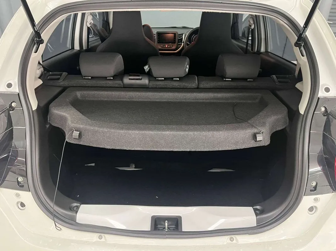 Suzuki Celerio 1.0 GL - Image 8