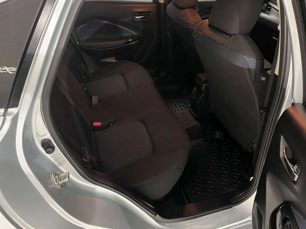 Suzuki Baleno 1.5 GLX AT - Image 7