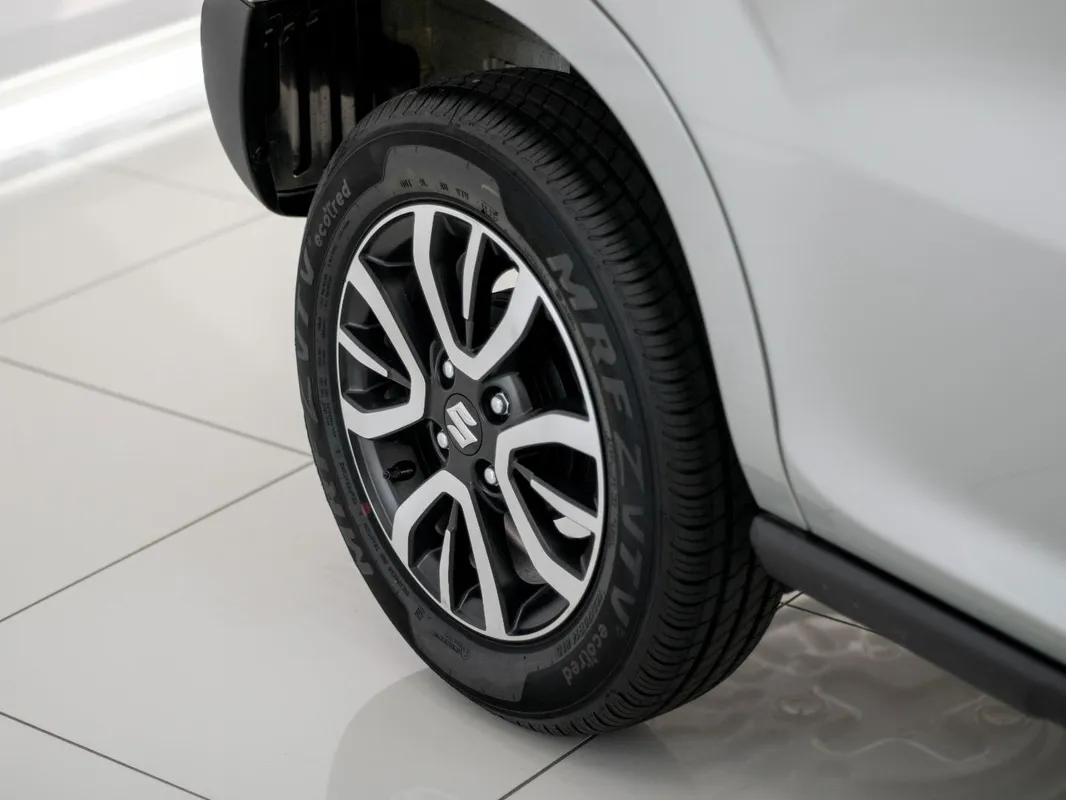 Suzuki S-Presso 1.0 GL+ AMT - Image 7