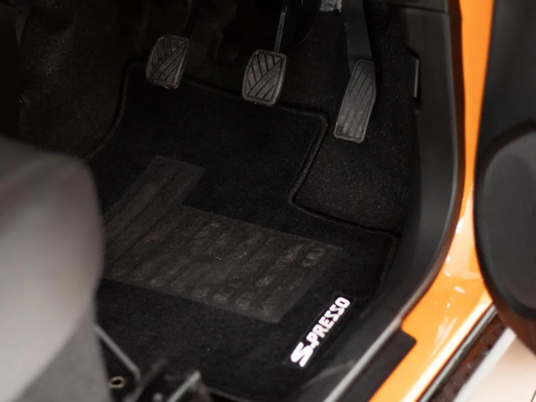 Suzuki S-Presso 1.0 GL+ AMT - Image 14