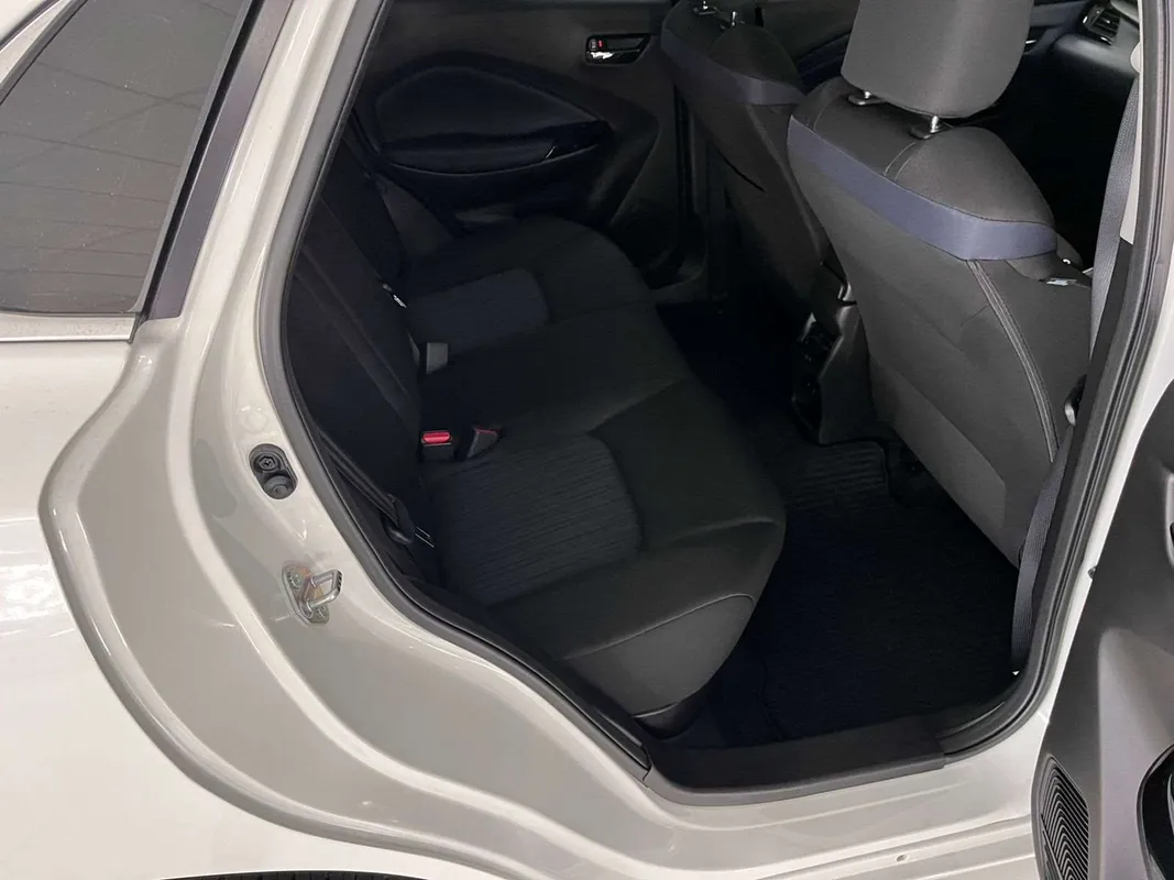 Suzuki Baleno 1.5 GLX A/T - Image 6