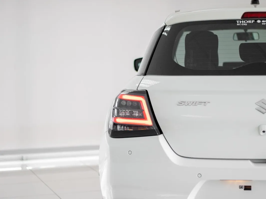 Suzuki Swift 1.2 GL+ CVT - Image 8